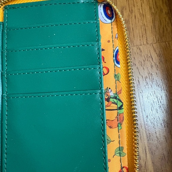 Disney Loungefly Robin hood Green Zip Around Wallet - Picture 7 of 10